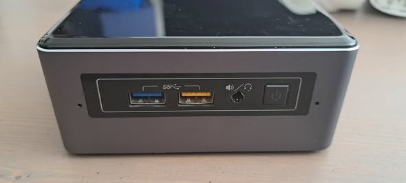 Nabízím toto šikovné mini PC od Intelu - NUC